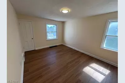 912 28th Street NE, Canton, OH 44714 - Photo 8