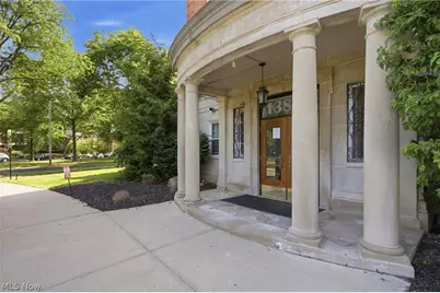 13800 Fairhill Rd #419, Huber Heights, OH 44120 - Photo 2