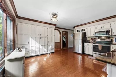 7739 Starcliff Avenue NW, North Canton, OH 44720 - Photo 12