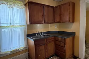 1109 W 38th St, Ashtabula, OH 44004 - Photo 4