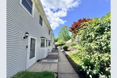 11056 State Route 44 #M, Mantua, OH 44255 - Photo 6