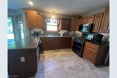 187 Kingsbury Point, Madison, OH 44057 - Photo 2