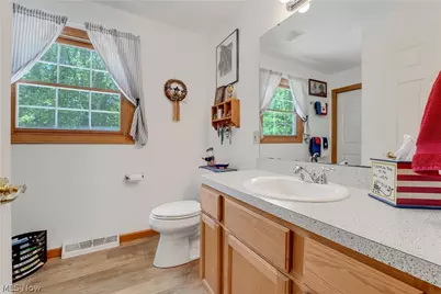 17800 Settlers Trail, Chagrin Falls, OH 44023 - Photo 10