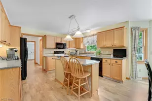 17800 Settlers Trail, Chagrin Falls, OH 44023 - Photo 12