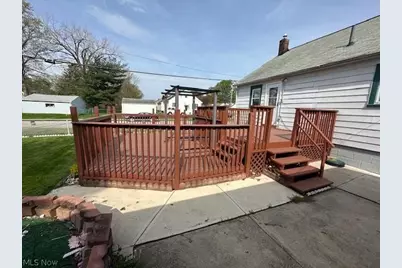 1061 Bell Avenue, Elyria, OH 44035 - Photo 2