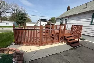 1061 Bell Ave, Elyria, OH 44035 - Photo 2