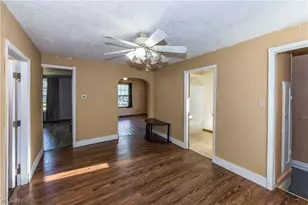143 E Central Ave, Ravenna, OH 44266 - Photo 10