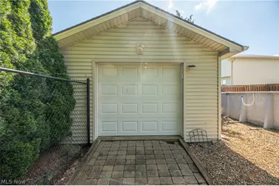 5128 Clearfield Drive, Mineral Ridge, OH 44440 - Photo 8