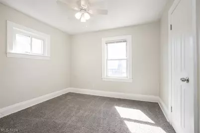 13621 Cranwood Drive, Garfield Heights, OH 44105 - Photo 12