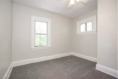 13621 Cranwood Drive, Garfield Heights, OH 44105 - Photo 10