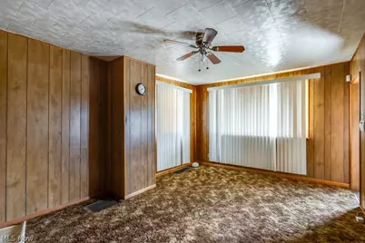 1031 Pike Street, Alliance, OH 44601 - Photo 14