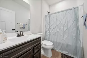 6877 Harrington Court Avenue NE, Canton, OH 44721 - Photo 4