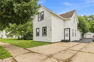 3129 W 31st St, Loveland, OH 44109 - Photo 1