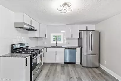 3129 W 31st Street, Loveland, OH 44109 - Photo 2
