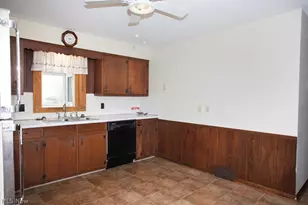 3894 Cannon Rd, Youngstown, OH 44515 - Photo 10