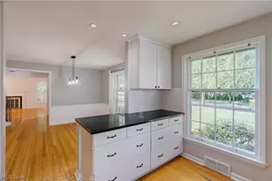 21249 Colby Rd, Huber Heights, OH 44122 - Photo 8