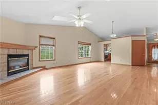 1701 Woods Rd, Akron, OH 44306 - Photo 12