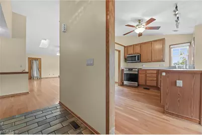 1701 Woods Road, Akron, OH 44306 - Photo 8