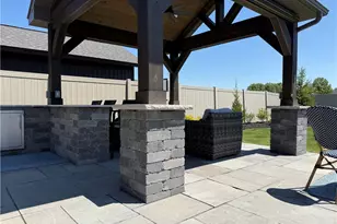 9154 Pleasant Ridge Cir, North Ridgeville, OH 44039 - Photo 32