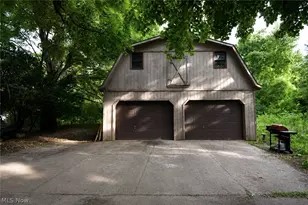 9030 Lakeshore Blvd, Mentor, OH 44060 - Photo 14