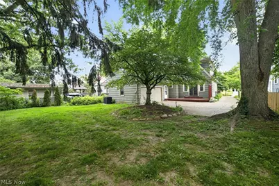 3008 Warrington Road, Huber Heights, OH 44120 - Photo 6