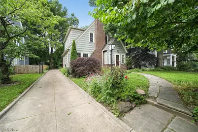 3008 Warrington Road, Huber Heights, OH 44120 - Photo 2