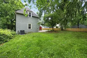 3008 Warrington Rd, Huber Heights, OH 44120 - Photo 4