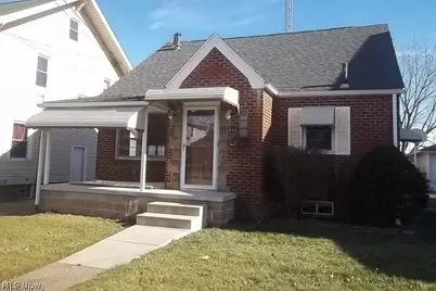 914 Clarendon Avenue NW, Canton, OH 44708 - Photo 1