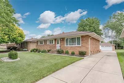 7635 Tamiami Drive, Parma, OH 44134 - Photo 2