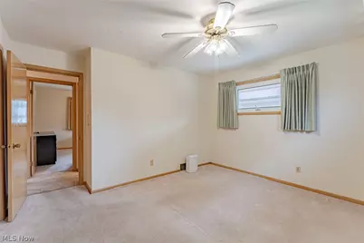 7635 Tamiami Drive, Parma, OH 44134 - Photo 14