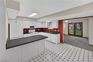 5005 Bar Harbor Ln, Stow, OH 44224 - Photo 6