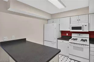5005 Bar Harbor Ln, Stow, OH 44224 - Photo 8
