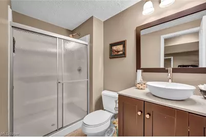 880 Shadow Creek Trail, Amherst, OH 44001 - Photo 20