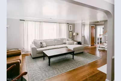 19406 Scottsdale Boulevard, Huber Heights, OH 44122 - Photo 4