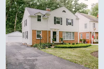 19406 Scottsdale Boulevard, Huber Heights, OH 44122 - Photo 2