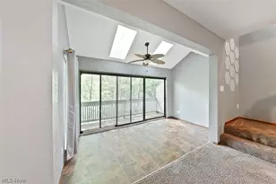 2189 Pinebrook Trail, Cuyahoga Falls, OH 44223 - Photo 10