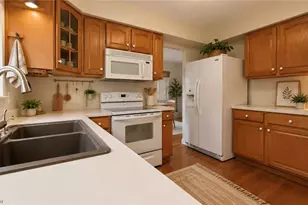 8030 Grovewood Dr, Mentor, OH 44060 - Photo 6