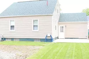 2731 Daleford Ave NE, Canton, OH 44705 - Photo 2