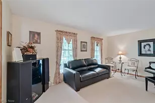 5901 Sharon Dr, Youngstown, OH 44512 - Photo 12