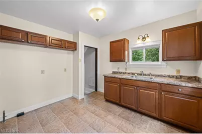 14104 Carrydale Avenue, Loveland, OH 44111 - Photo 8