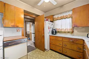 406 Root Rd, Lorain, OH 44052 - Photo 16