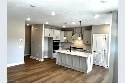 18 Paige Lane, Hudson, OH 44236 - Photo 2