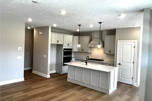 18 Paige Ln, Hudson, OH 44236 - Photo 2