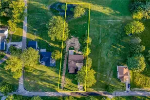 2000 Stake Dr, Green, OH 44232 - Photo 4