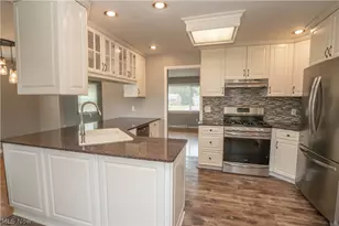 903 Glenwood St SW, North Canton, OH 44720 - Photo 12