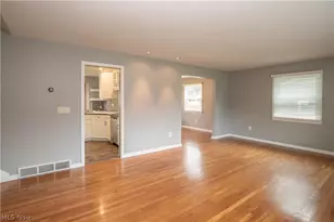 903 Glenwood St SW, North Canton, OH 44720 - Photo 6