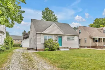 1627 33rd Street NE, Canton, OH 44714 - Photo 2