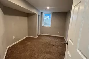 454 Kling St, Akron, OH 44311 - Photo 12