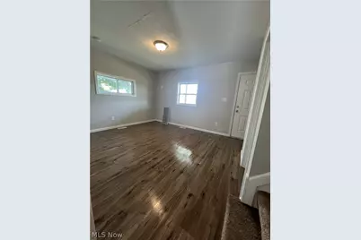 454 Kling Street, Akron, OH 44311 - Photo 8