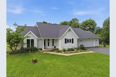 18330 Shaw Road, Chagrin Falls, OH 44023 - Photo 2